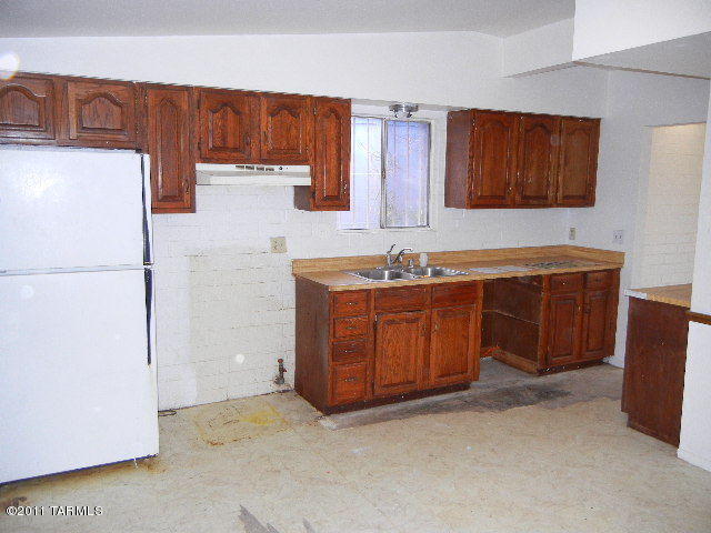 6728 E David Dr, Tucson, AZ 85730 photo 4