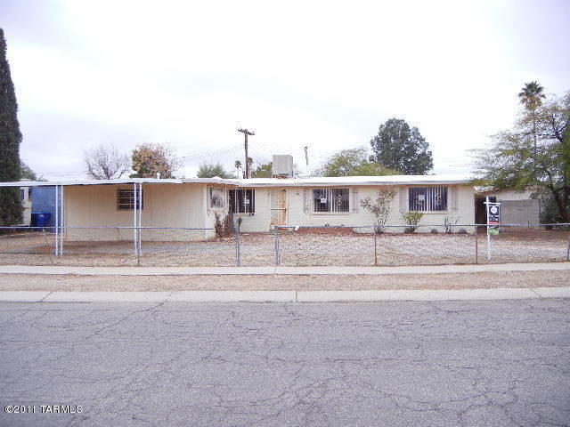 6728 E David Dr, Tucson, AZ 85730 photo 1