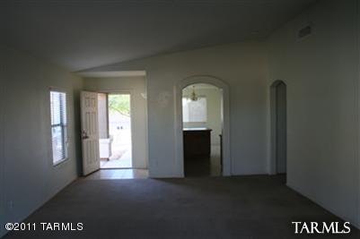 8367 E Sarnoff Ridge Loop, Tucson, AZ 85710 photo 3