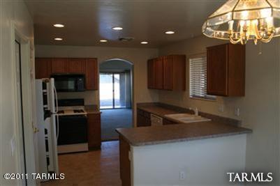 8367 E Sarnoff Ridge Loop, Tucson, AZ 85710 photo 8