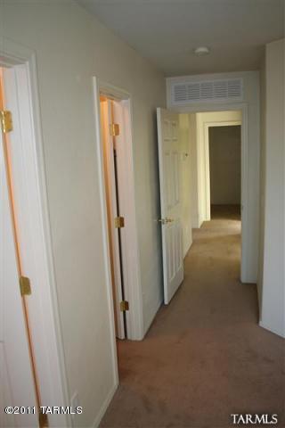 8367 E Sarnoff Ridge Loop, Tucson, AZ 85710 photo 4