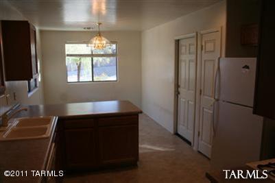 8367 E Sarnoff Ridge Loop, Tucson, AZ 85710 photo 9