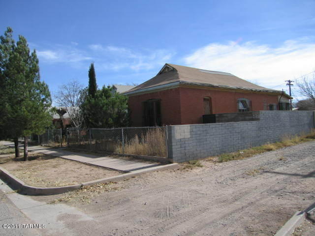 623 E 4th St, Douglas, AZ 85607 photo 1
