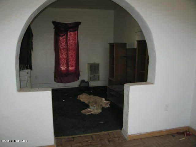 623 E 4th St, Douglas, AZ 85607 photo 2