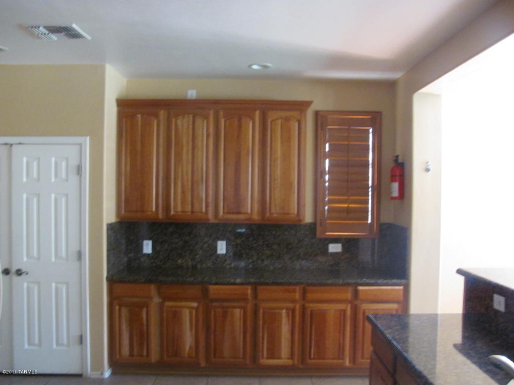 6850 S Salt Cedar, Tucson, AZ 85756 photo 4