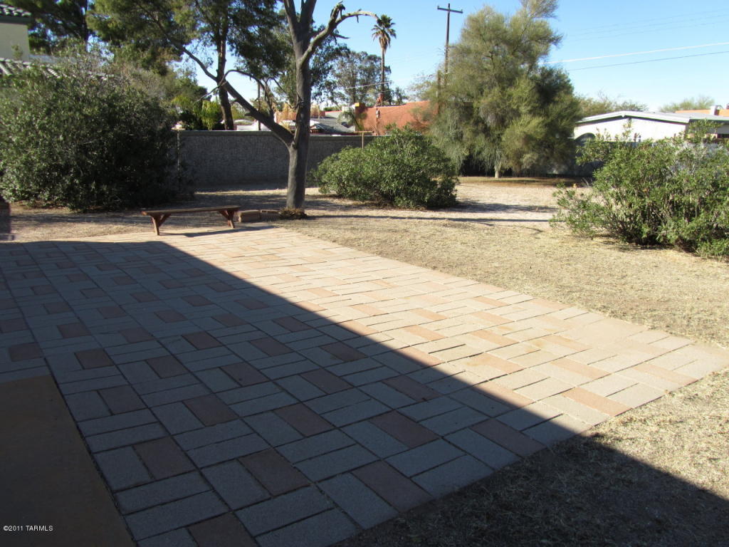 1243 E Hampton St, Tucson, AZ 85719 photo 12