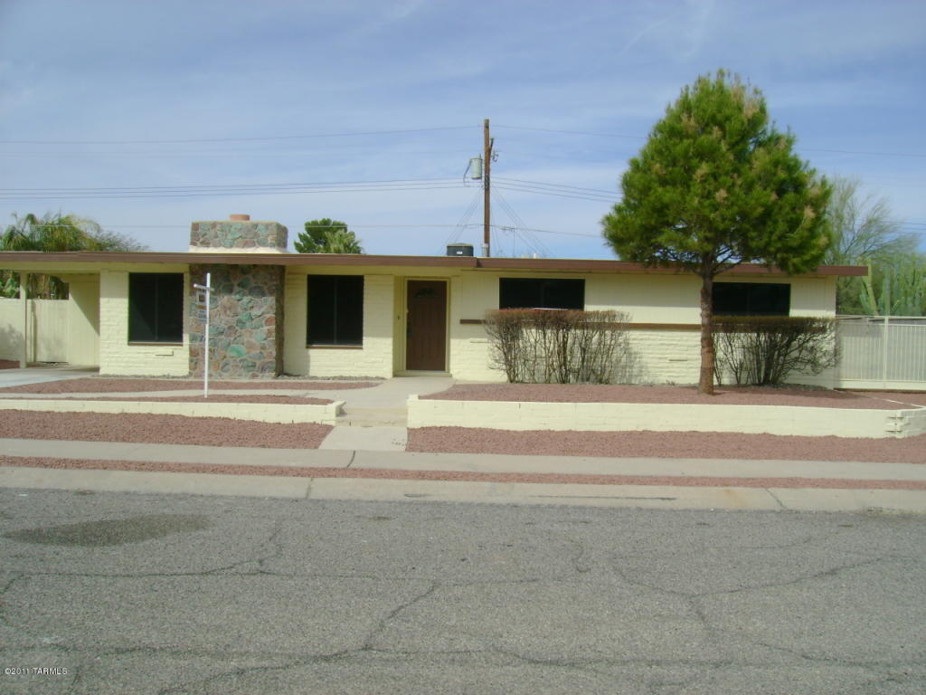 8601 Eli St, Tucson, AZ 85710 photo 1