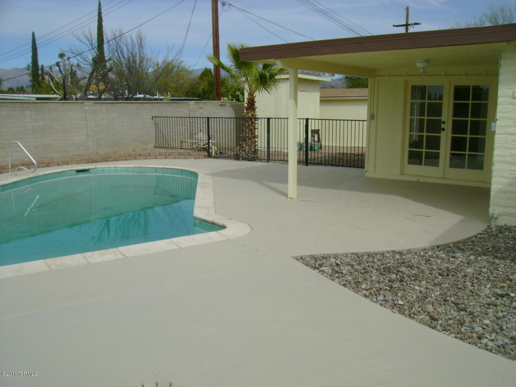 8601 Eli St, Tucson, AZ 85710 photo 6