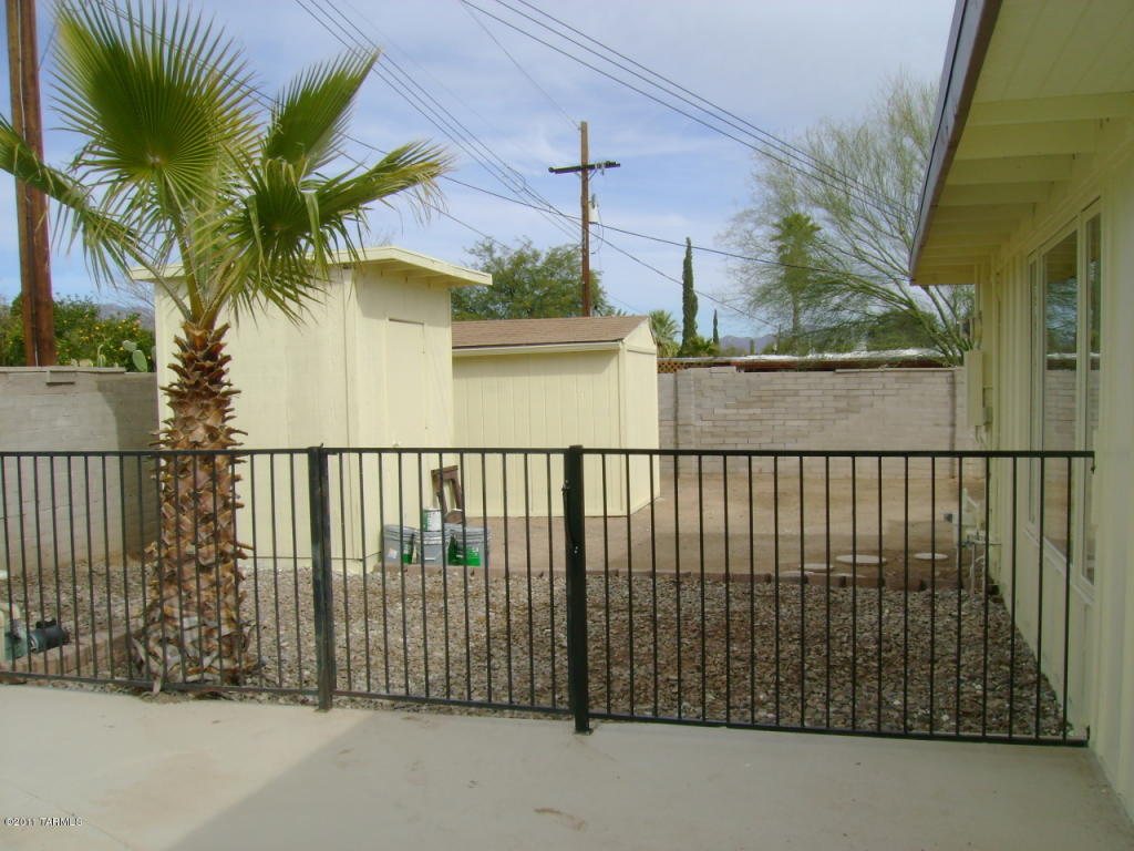 8601 Eli St, Tucson, AZ 85710 photo 7