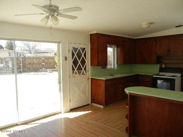 655 E Post Rd, Benson, AZ 85602 photo 7