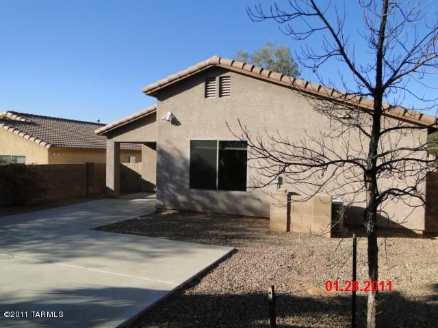 8394 E Sarnoff Ridge Loop, Tucson, AZ 85710 photo 3