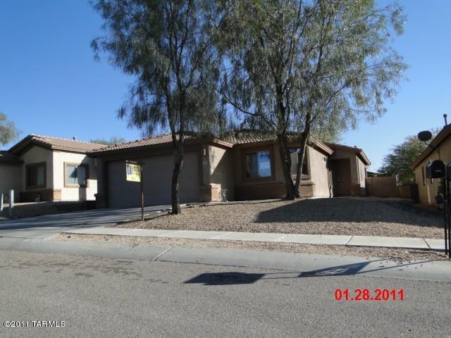 8394 E Sarnoff Ridge Loop, Tucson, AZ 85710 photo 1