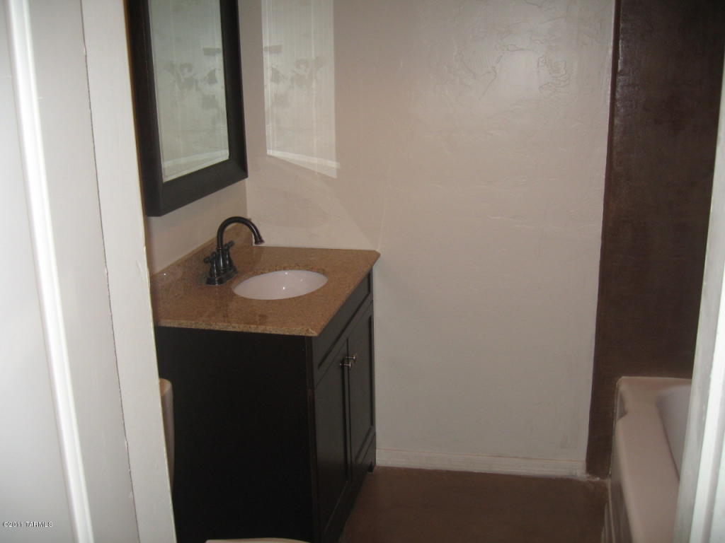 27 E Mac Iver Pl, Tucson, AZ 85705 photo 17