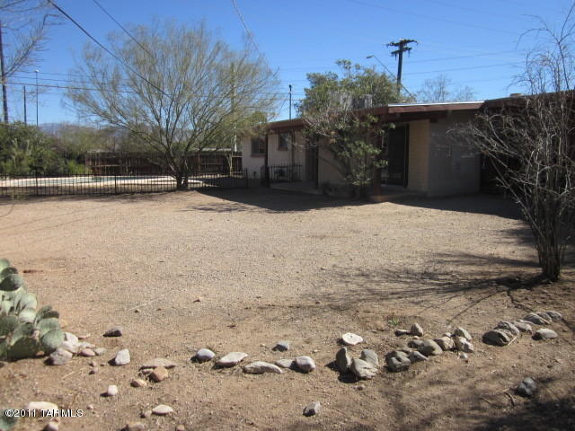7061 E Baker St, Tucson, AZ 85710 photo 4