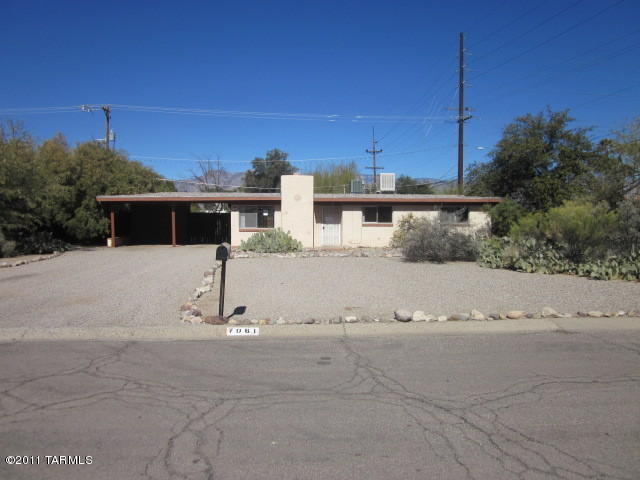 7061 E Baker St, Tucson, AZ 85710 photo 2