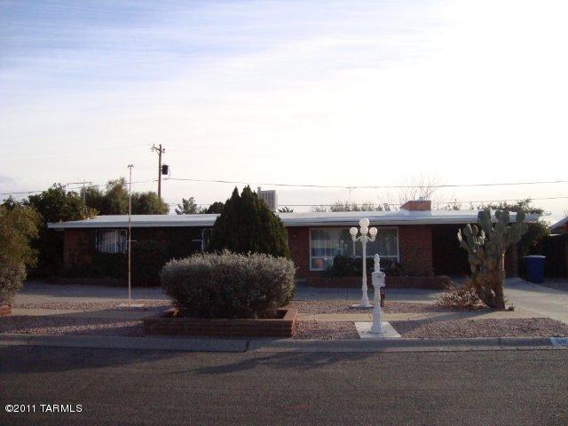 5912 Eli St, Tucson, AZ 85711 photo 1
