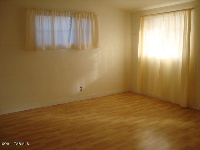 5912 Eli St, Tucson, AZ 85711 photo 4