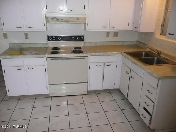 1523 E Wyoming, Tucson, AZ 85706 photo 2