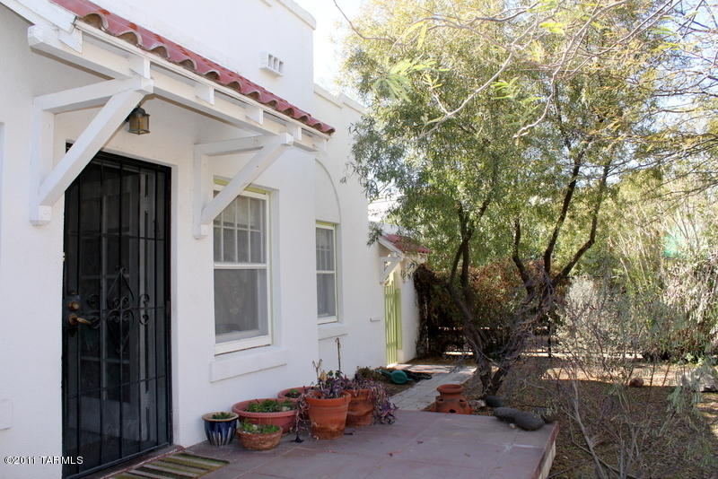 428 E Mabel St, Tucson, AZ 85705 photo 2