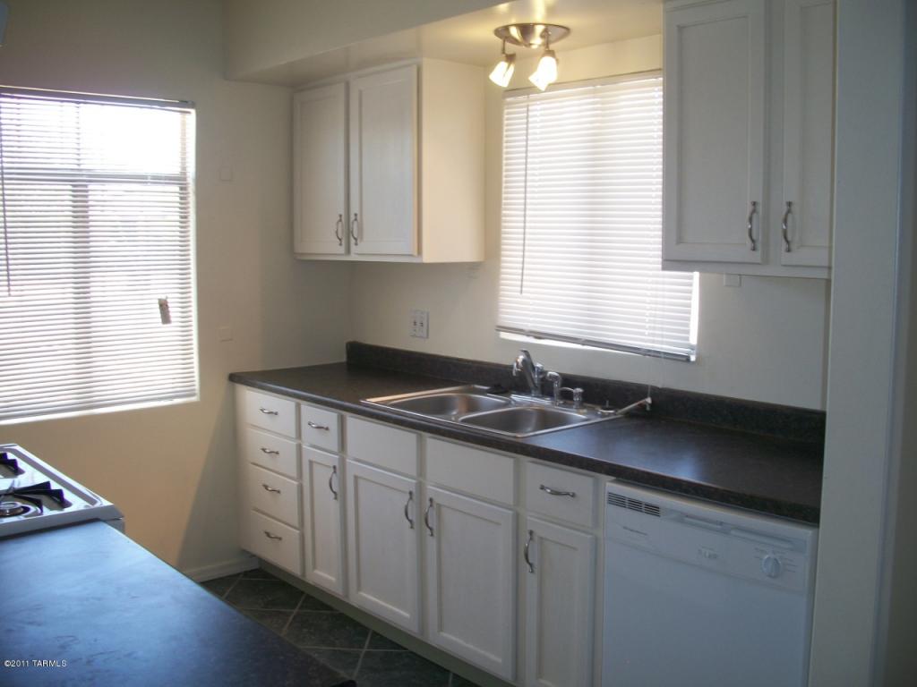 4655 E 8th, Tucson, AZ 85711 photo 3