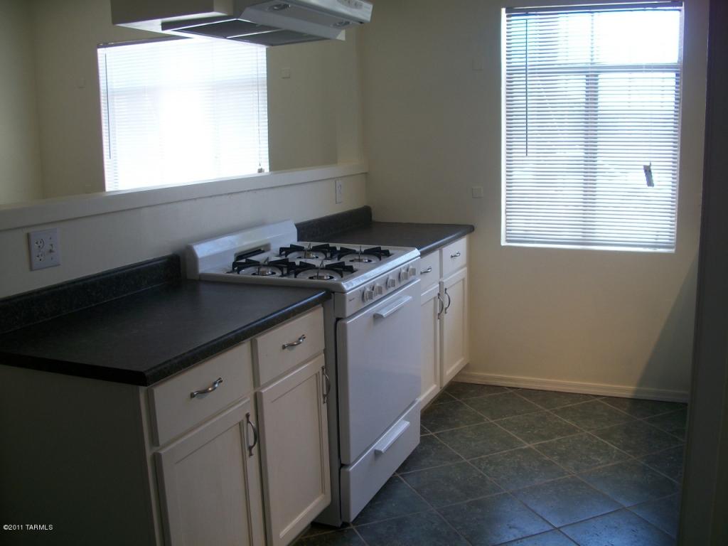 4655 E 8th, Tucson, AZ 85711 photo 4
