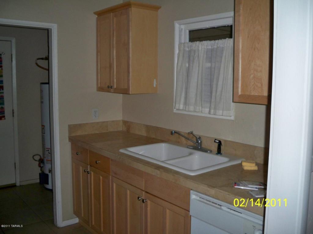 3225 E 23rd St, Tucson, AZ 85713 photo 3