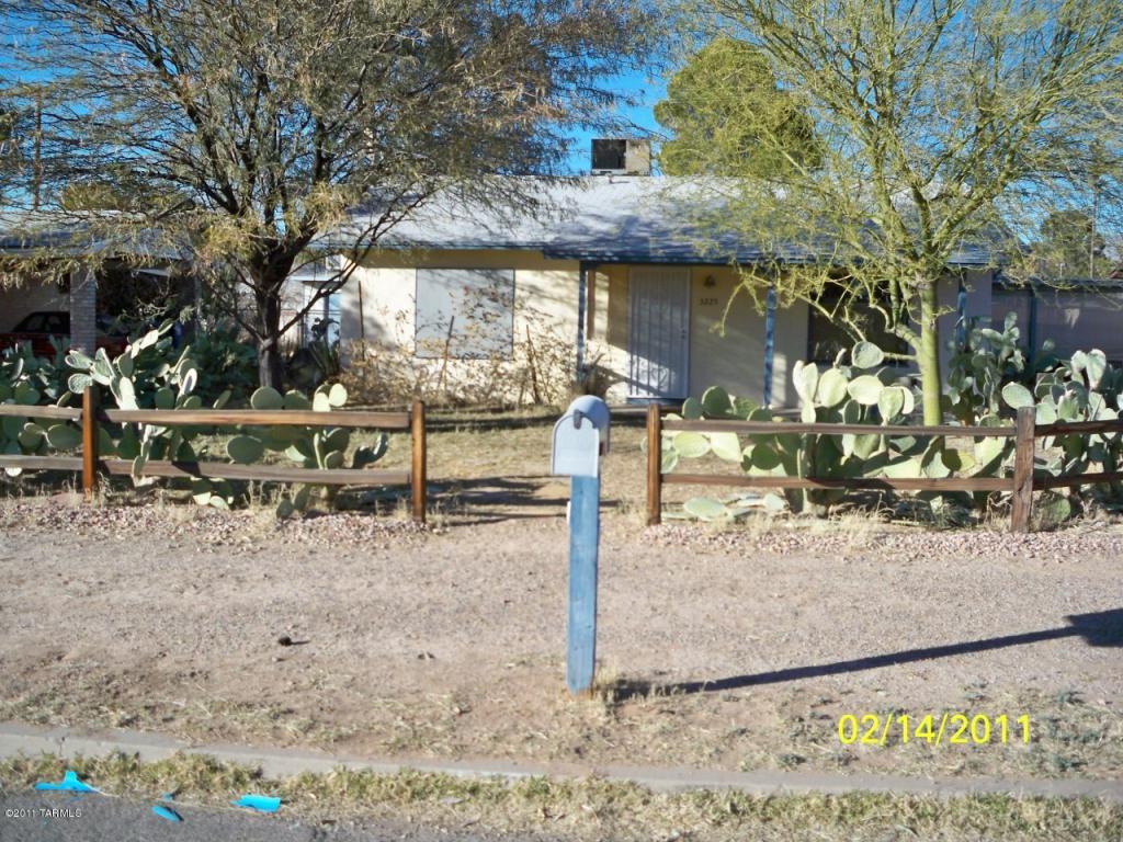 3225 E 23rd St, Tucson, AZ 85713 photo 1