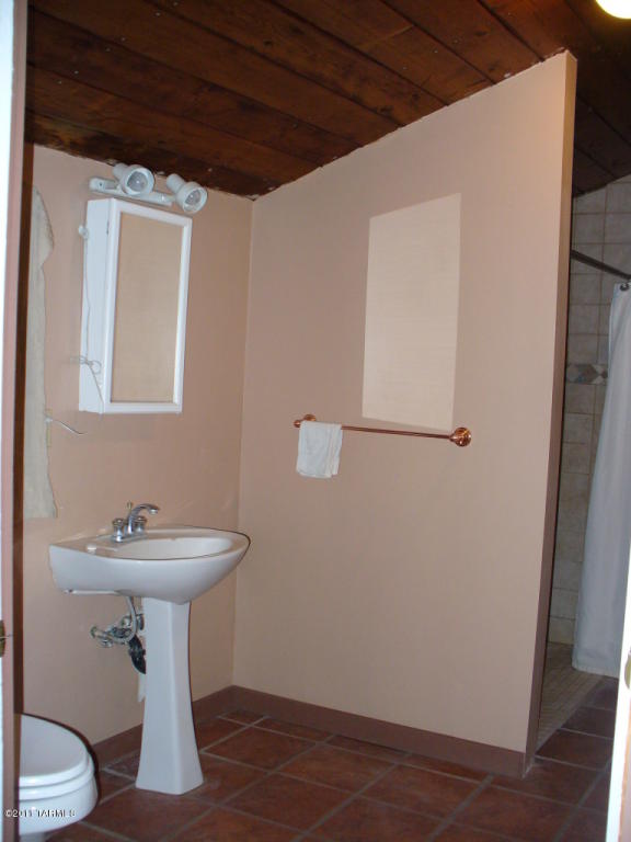 83025 E Bartolo Rd, Mammoth, AZ 85618 photo 19