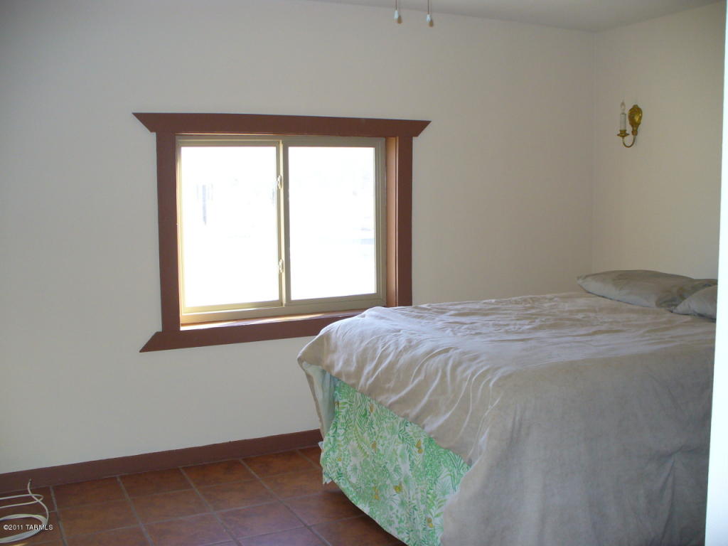 83025 E Bartolo Rd, Mammoth, AZ 85618 photo 17