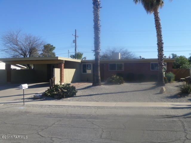 8610 E 3rd St, Tucson, AZ 85710 photo 2