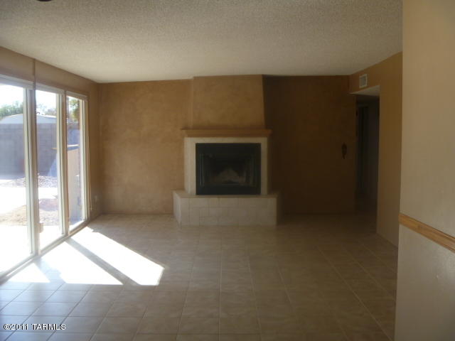 8610 E 3rd St, Tucson, AZ 85710 photo 10