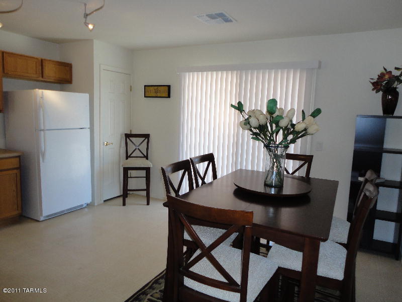 4038 E Wading Duck Ct, Tucson, AZ 85712 photo 5
