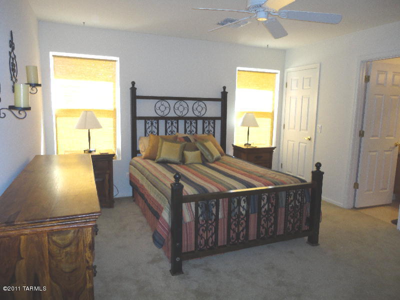 4038 E Wading Duck Ct, Tucson, AZ 85712 photo 7