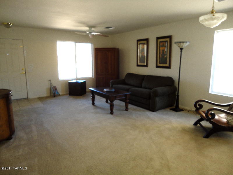 4038 E Wading Duck Ct, Tucson, AZ 85712 photo 6