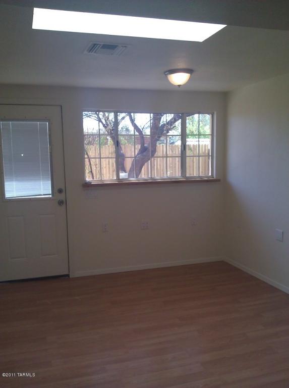 8554 Eli St, Tucson, AZ 85710 photo 8