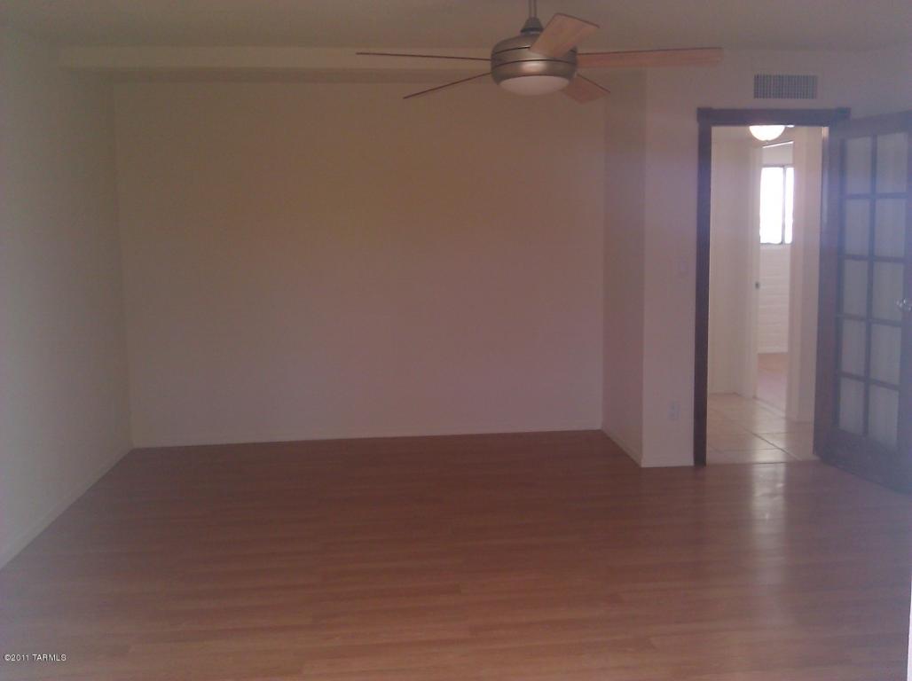 8554 Eli St, Tucson, AZ 85710 photo 9