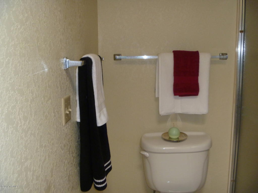 264 E Scheibe Way, Tucson, AZ 85705 photo 15