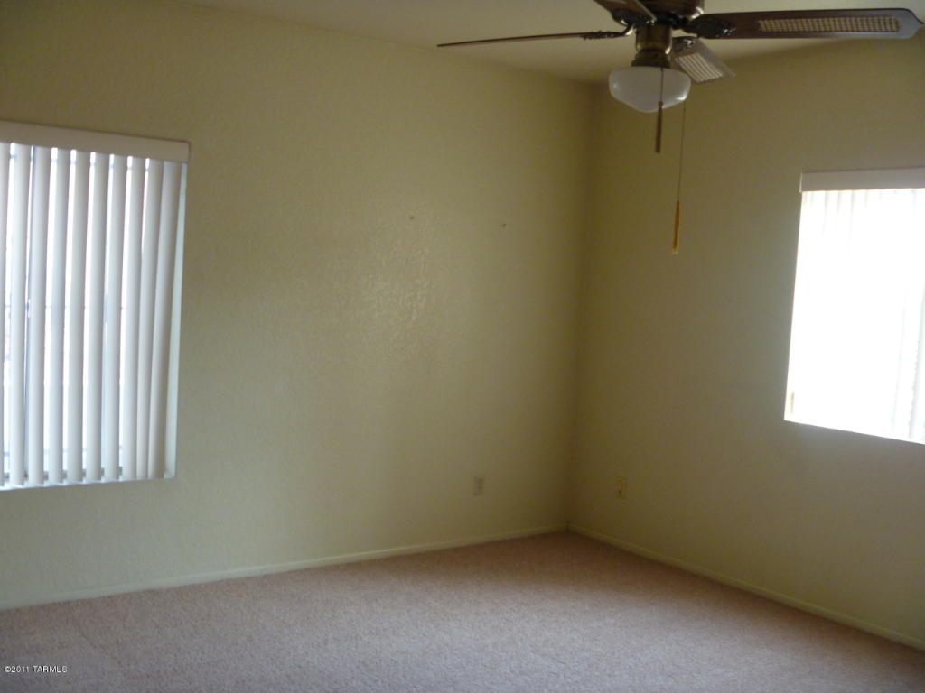 264 E Scheibe Way, Tucson, AZ 85705 photo 13