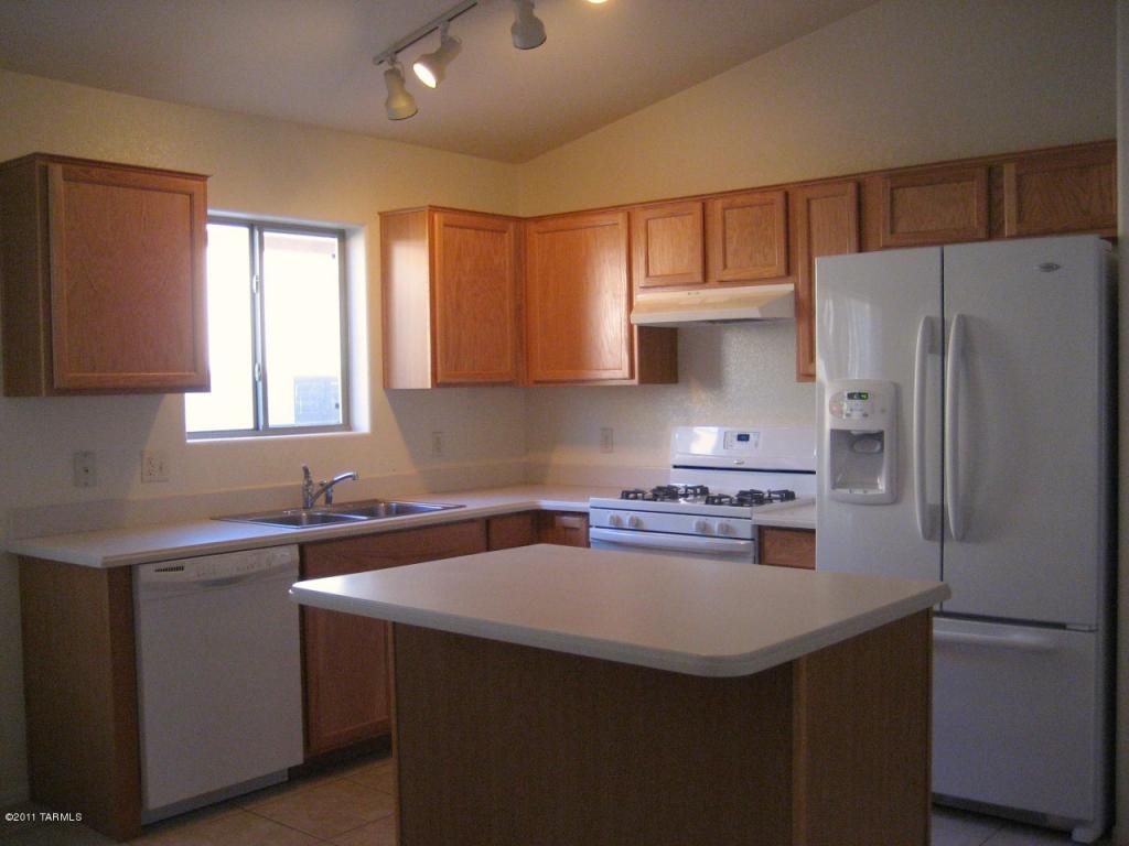 6485 E Garden Stone Dr, Tucson, AZ 85756 photo 3
