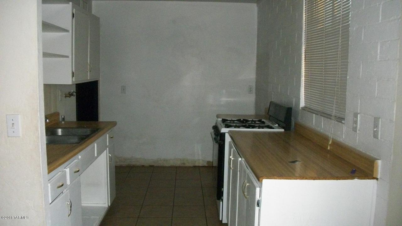 4132 E Sylvane, Tucson, AZ 85711 photo 2