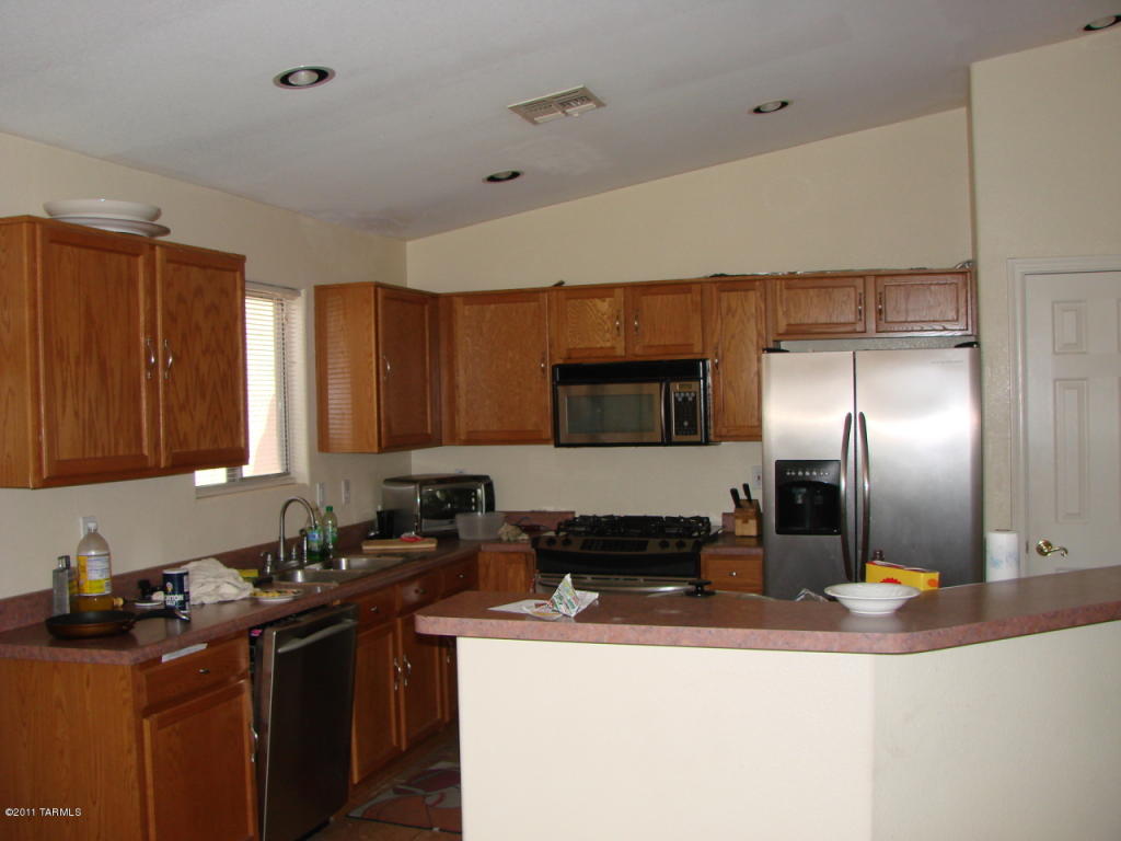 8954 E Maxwell Dr, Tucson, AZ 85747 photo 2