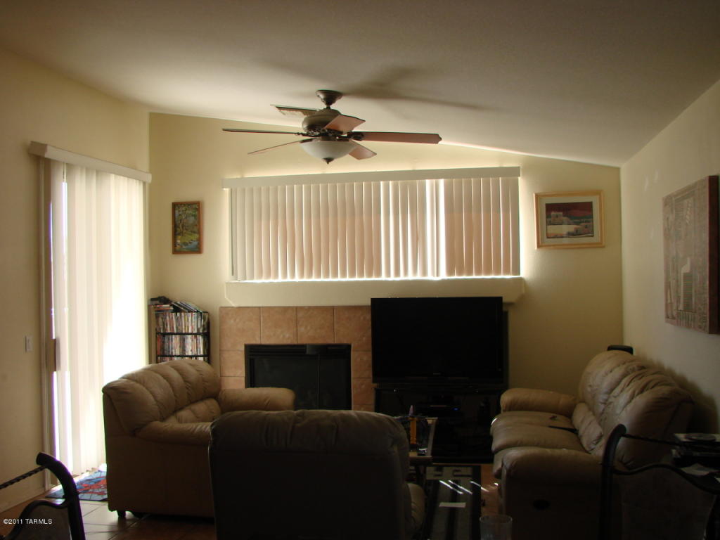8954 E Maxwell Dr, Tucson, AZ 85747 photo 3
