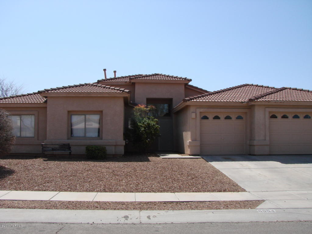 8954 E Maxwell Dr, Tucson, AZ 85747 photo 1