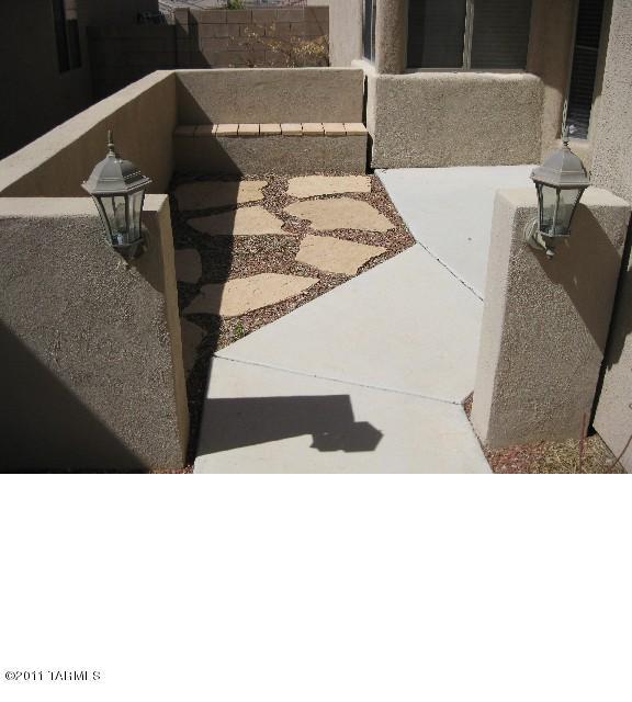 10466 S Drifter Ranch Pl, Vail, AZ 85641 photo 2