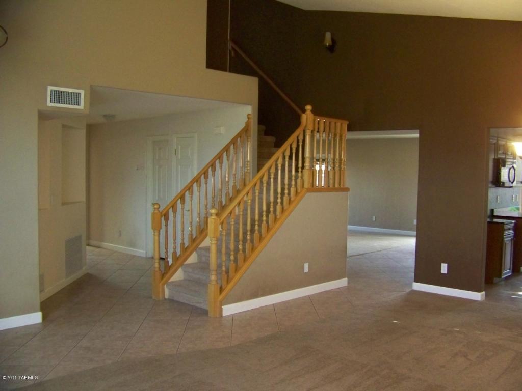 8040 E Gary Ct, Tucson, AZ 85715 photo 3