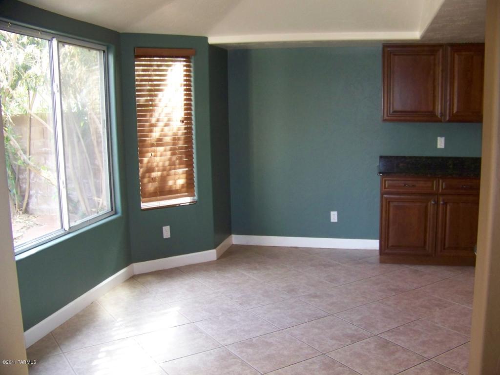 8040 E Gary Ct, Tucson, AZ 85715 photo 8