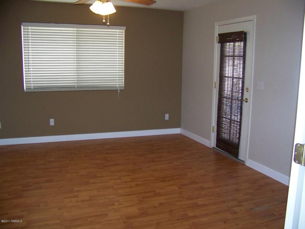 8040 E Gary Ct, Tucson, AZ 85715 photo 4