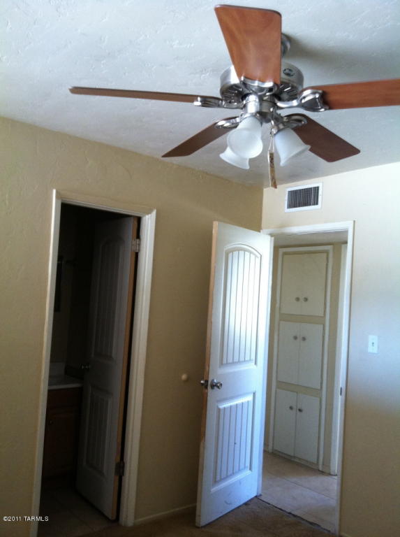 3627 E 27th St, Tucson, AZ 85713 photo 8