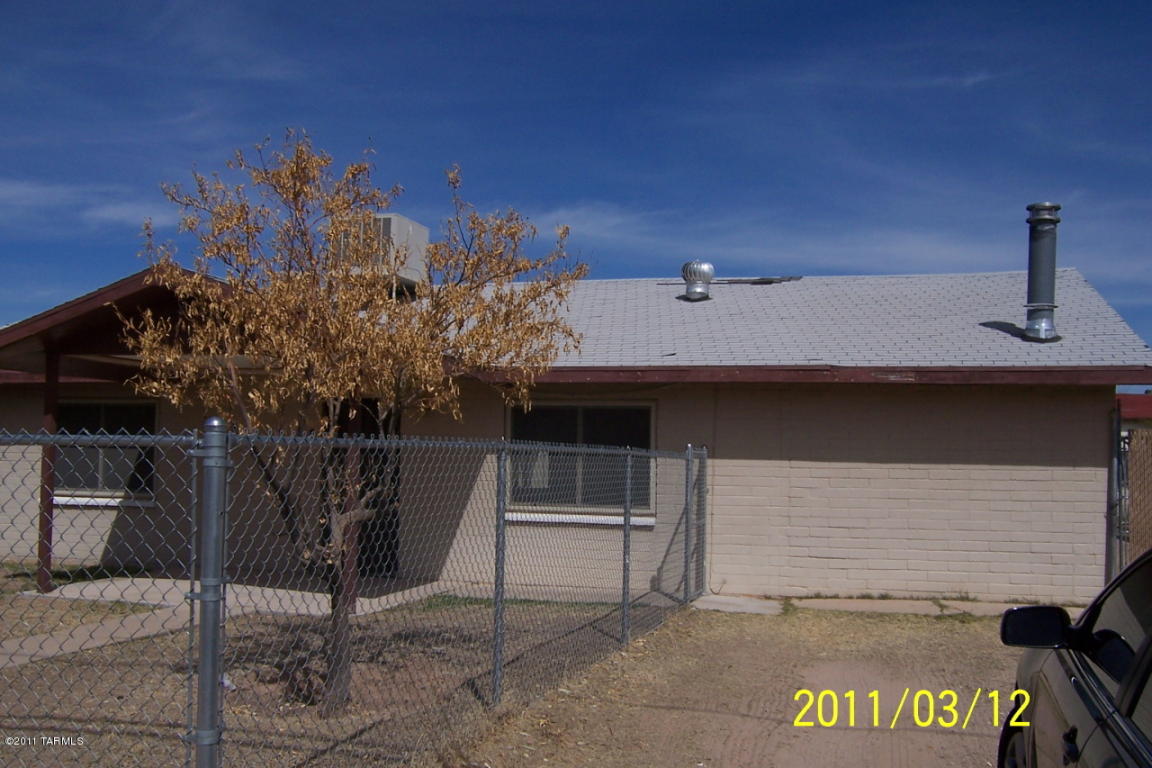 1341 E Milton Rd W, Tucson, AZ 85706 photo 1
