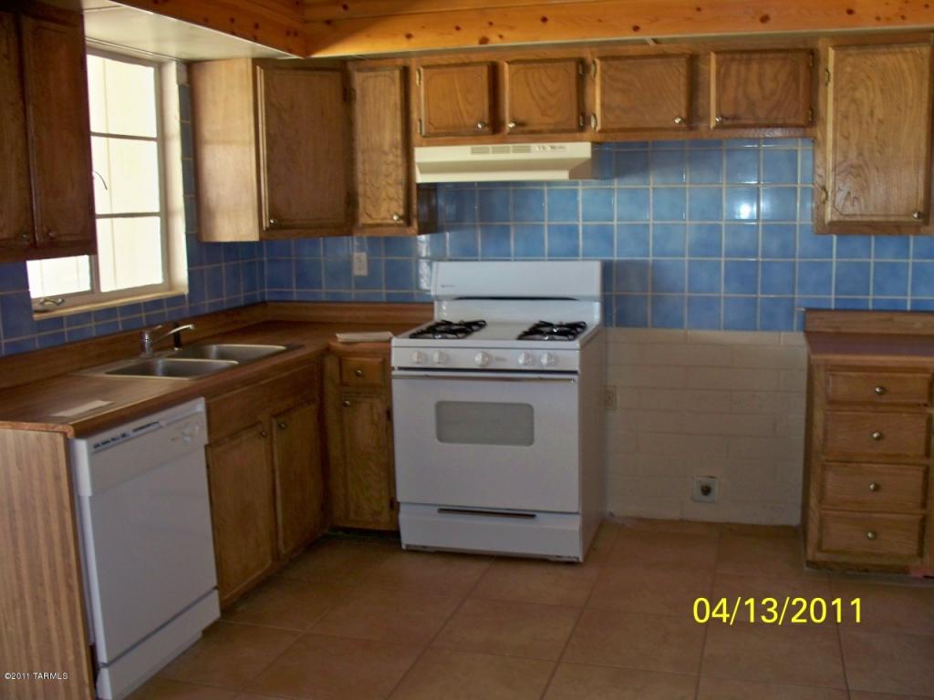 1341 E Milton Rd W, Tucson, AZ 85706 photo 3